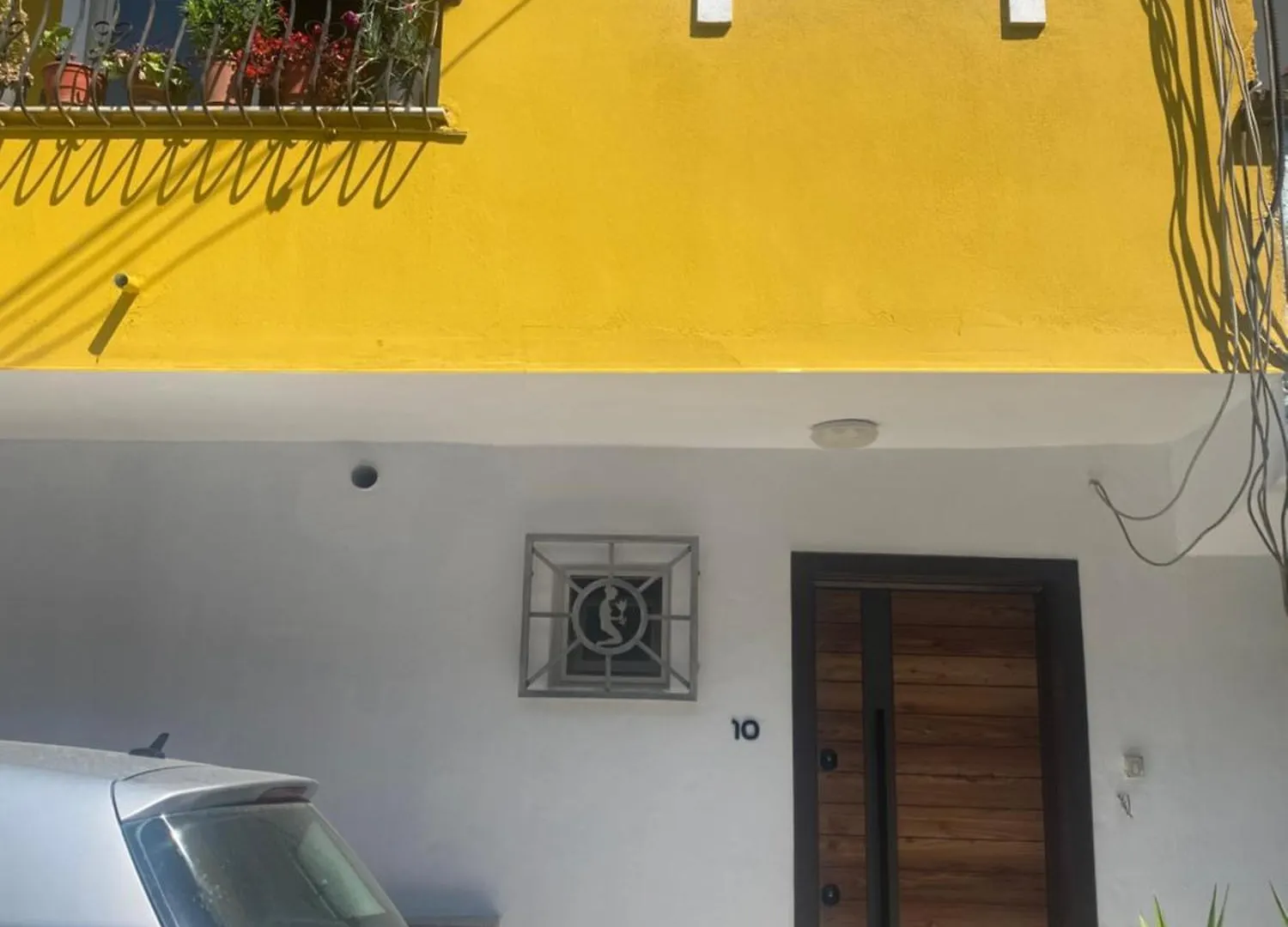 Cozy Centrally Located Room For Two 1, 10 Min Walk From City Center Tirana 0*,  Albania